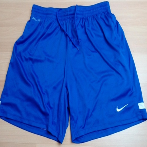 Nike Other - Nike Dry Fit blue & white shorts (Tub 4)